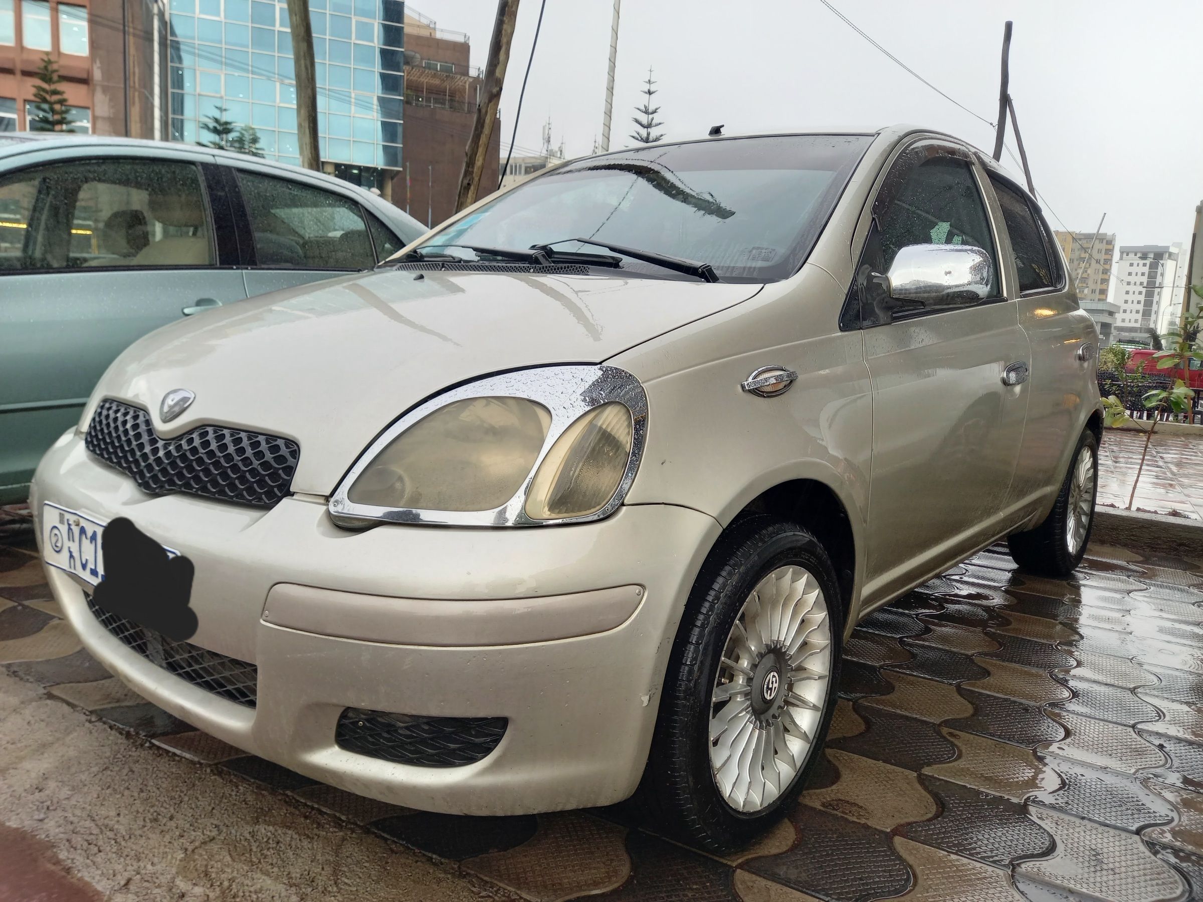 Toyota Vitz