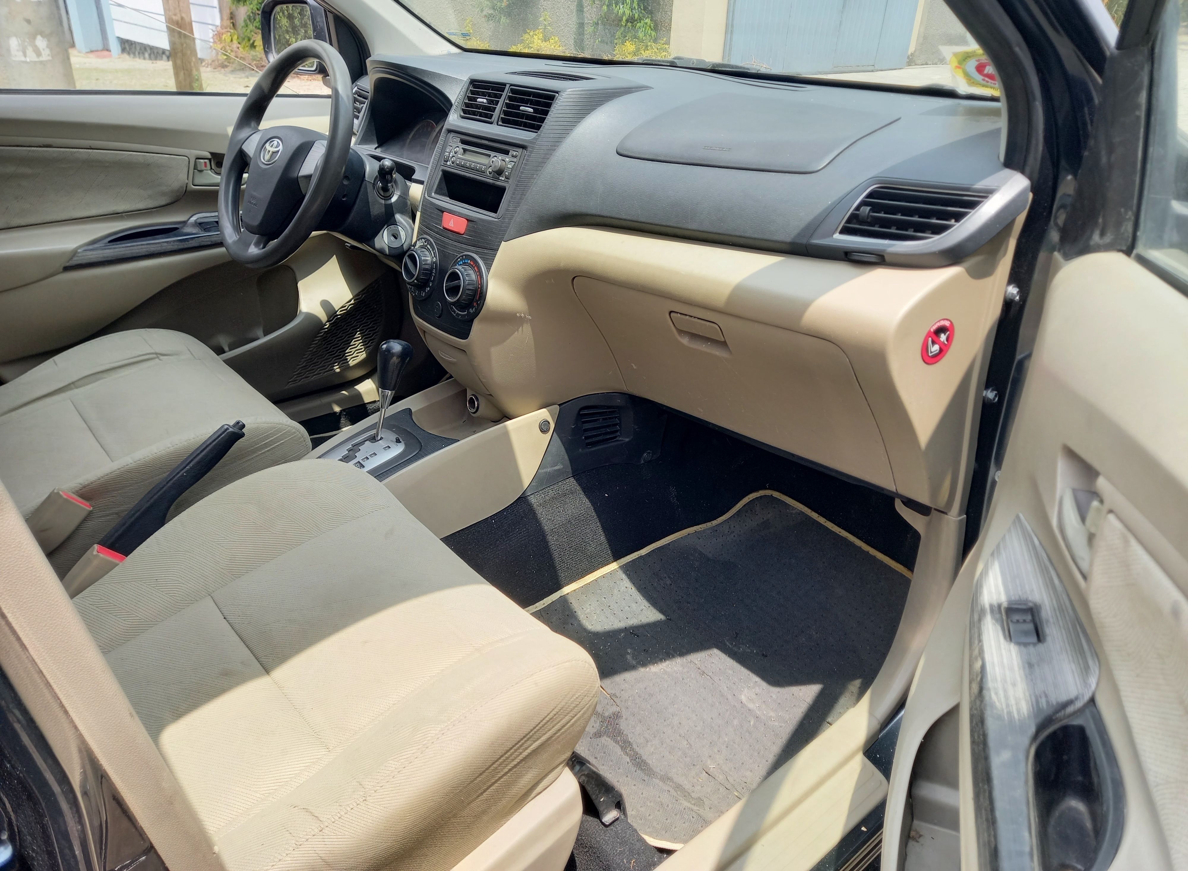 Toyota Avanza (7 Seat) - Image