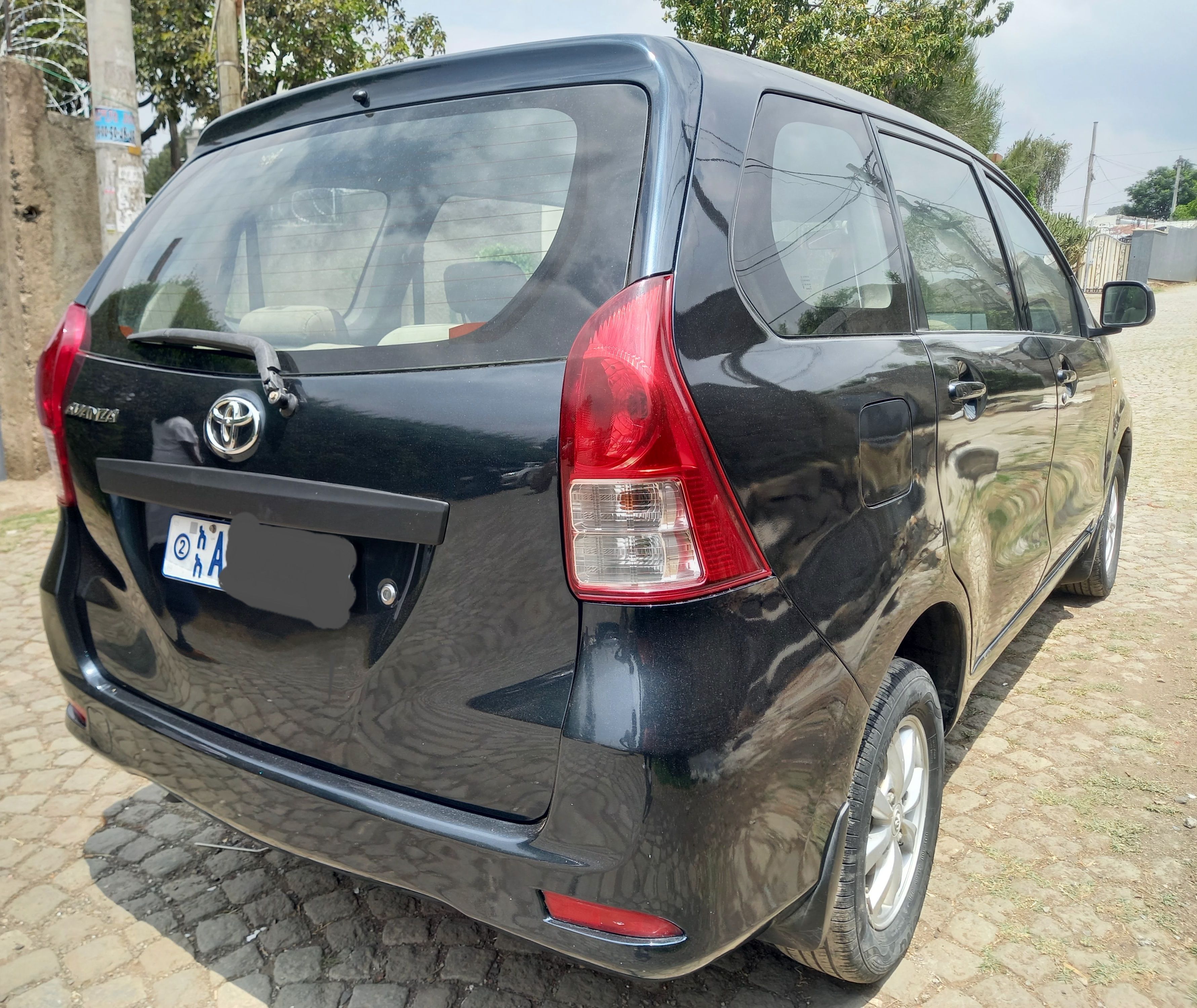 Toyota Avanza (7 Seat) - Image