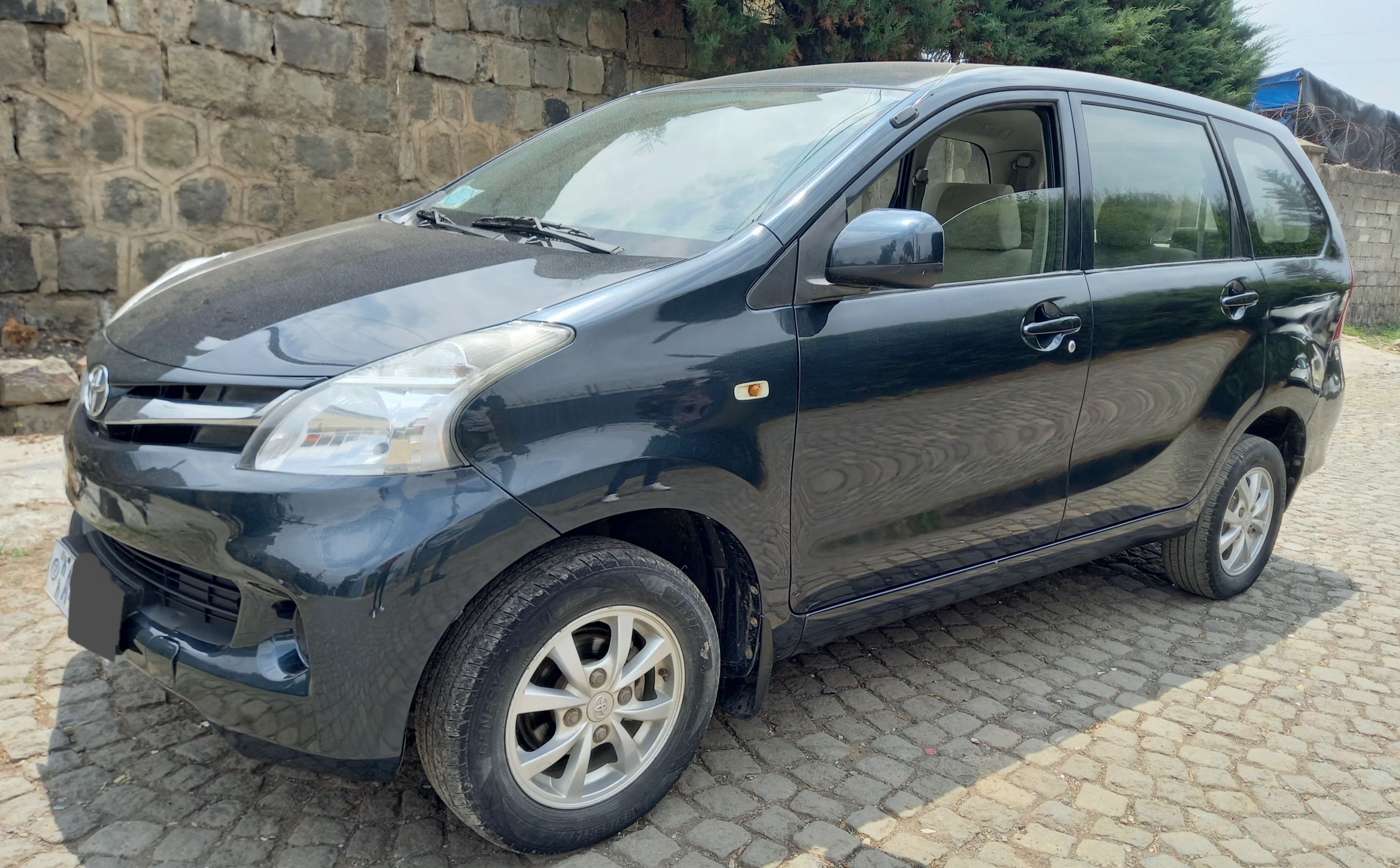 Toyota Avanza (7 Seat) - Image