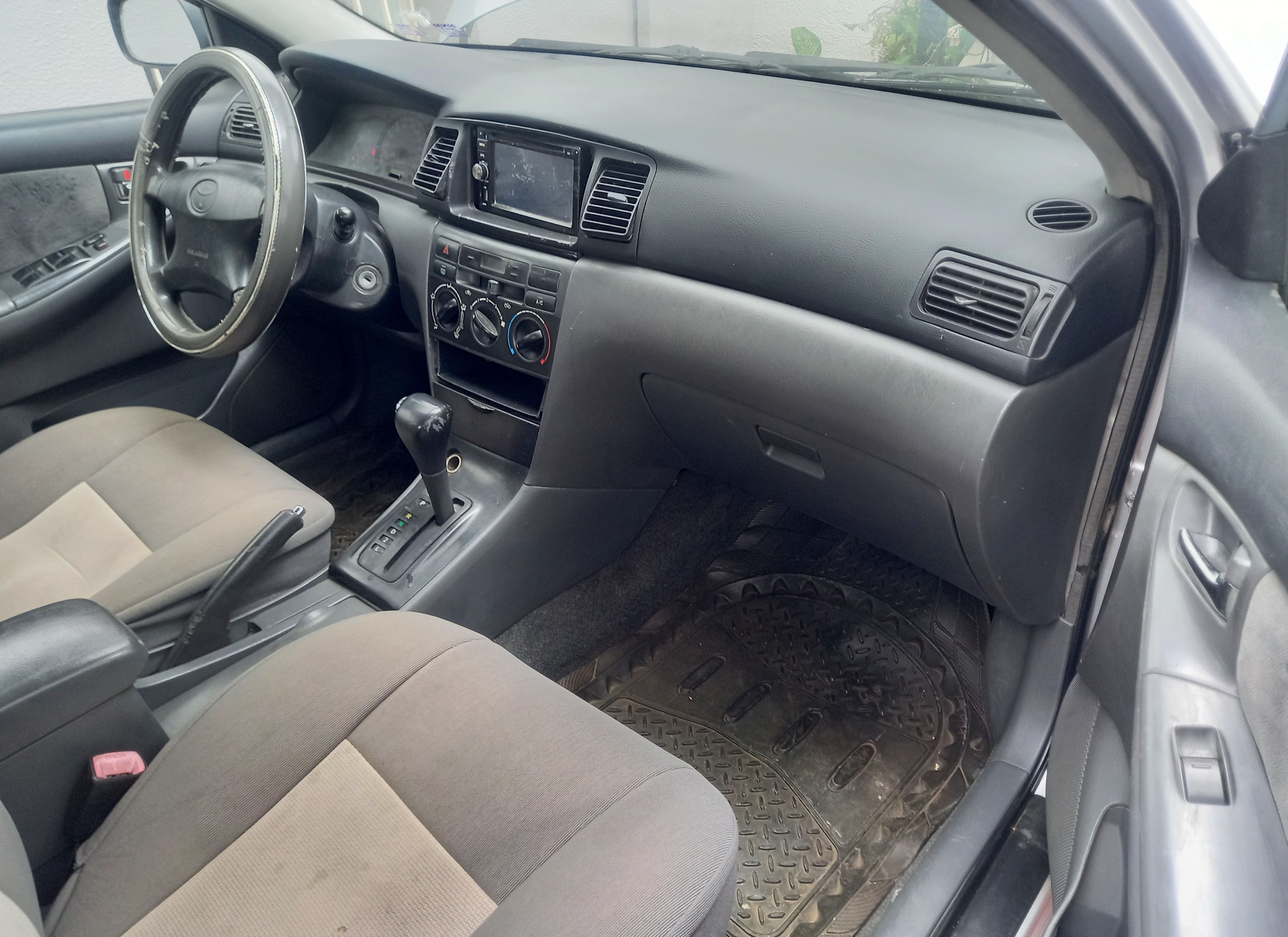 Toyota Corolla (ያልዞረ) - Image