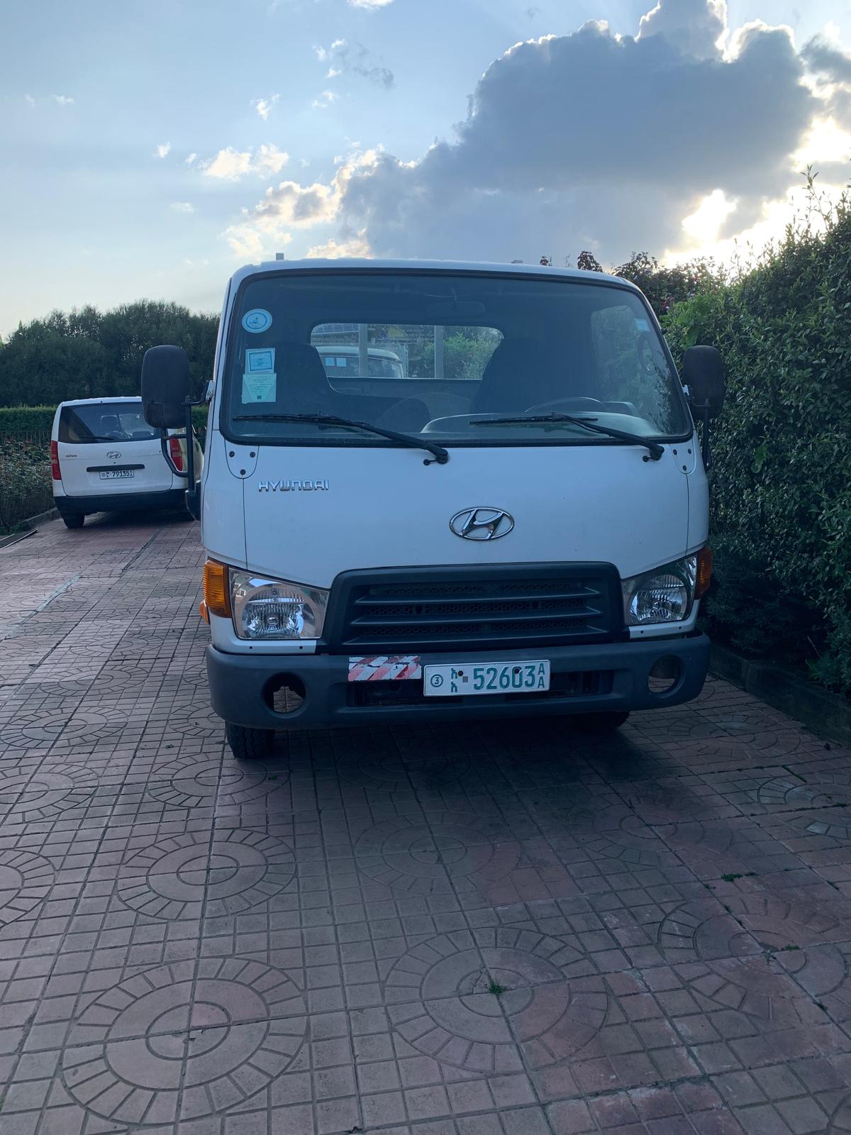 Hyundai HD65 (3 ton) - Image