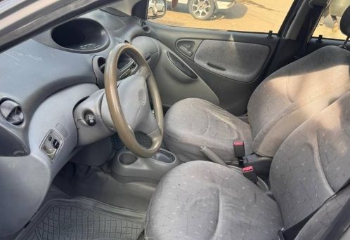 Toyota Vitz - Image