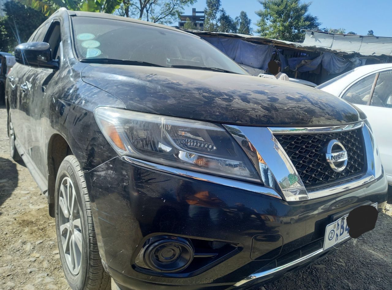 Nissan Pathfinder(7 seat)
