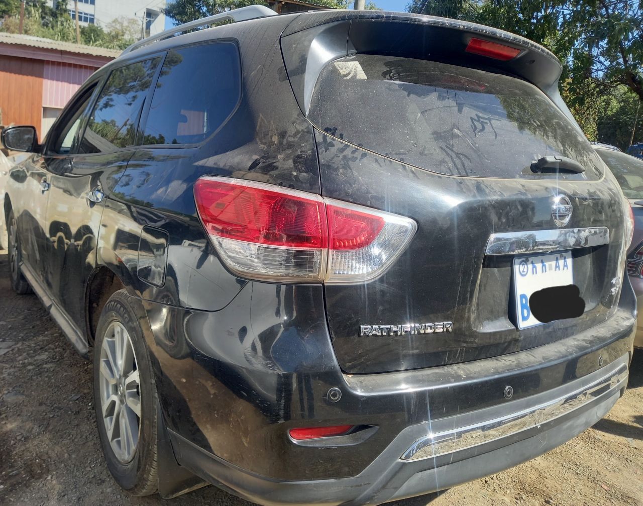 Nissan Pathfinder(7 seat) - Image