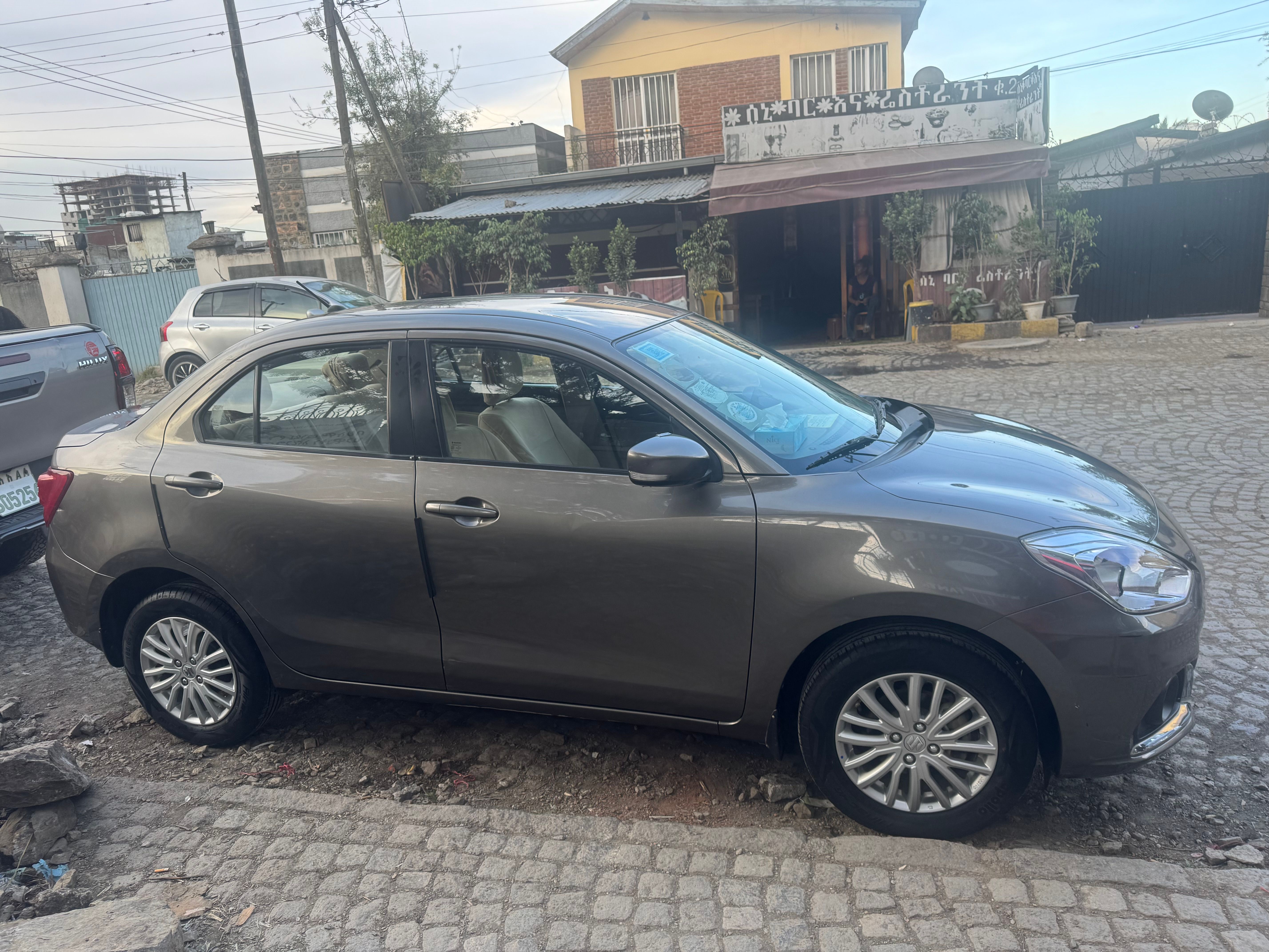 Suzuki Desire - Image