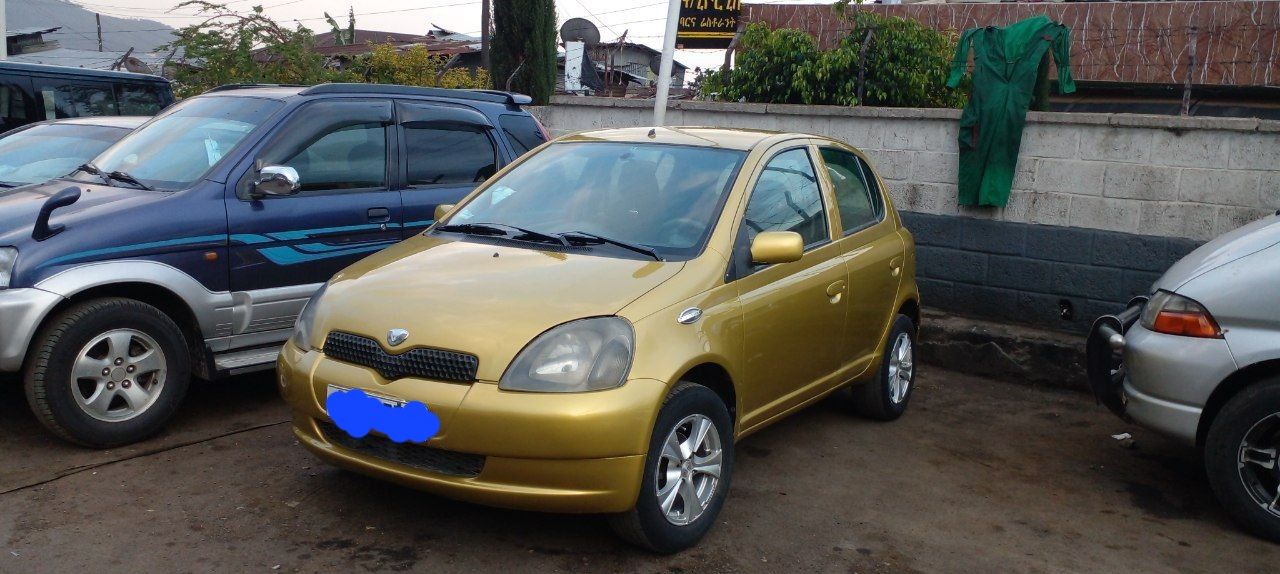 Toyota Vitz - Image