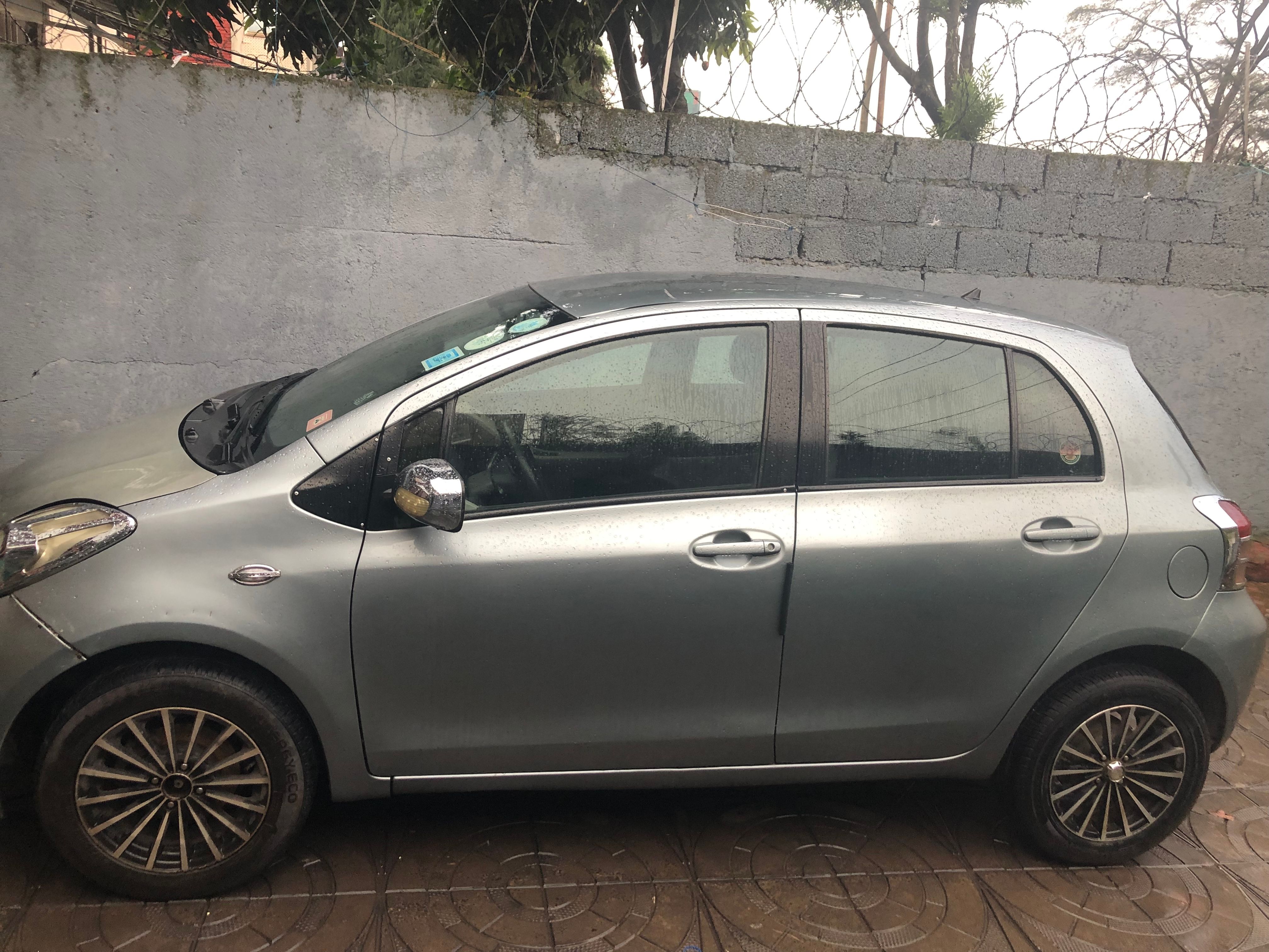 Toyota Yaris  - Image