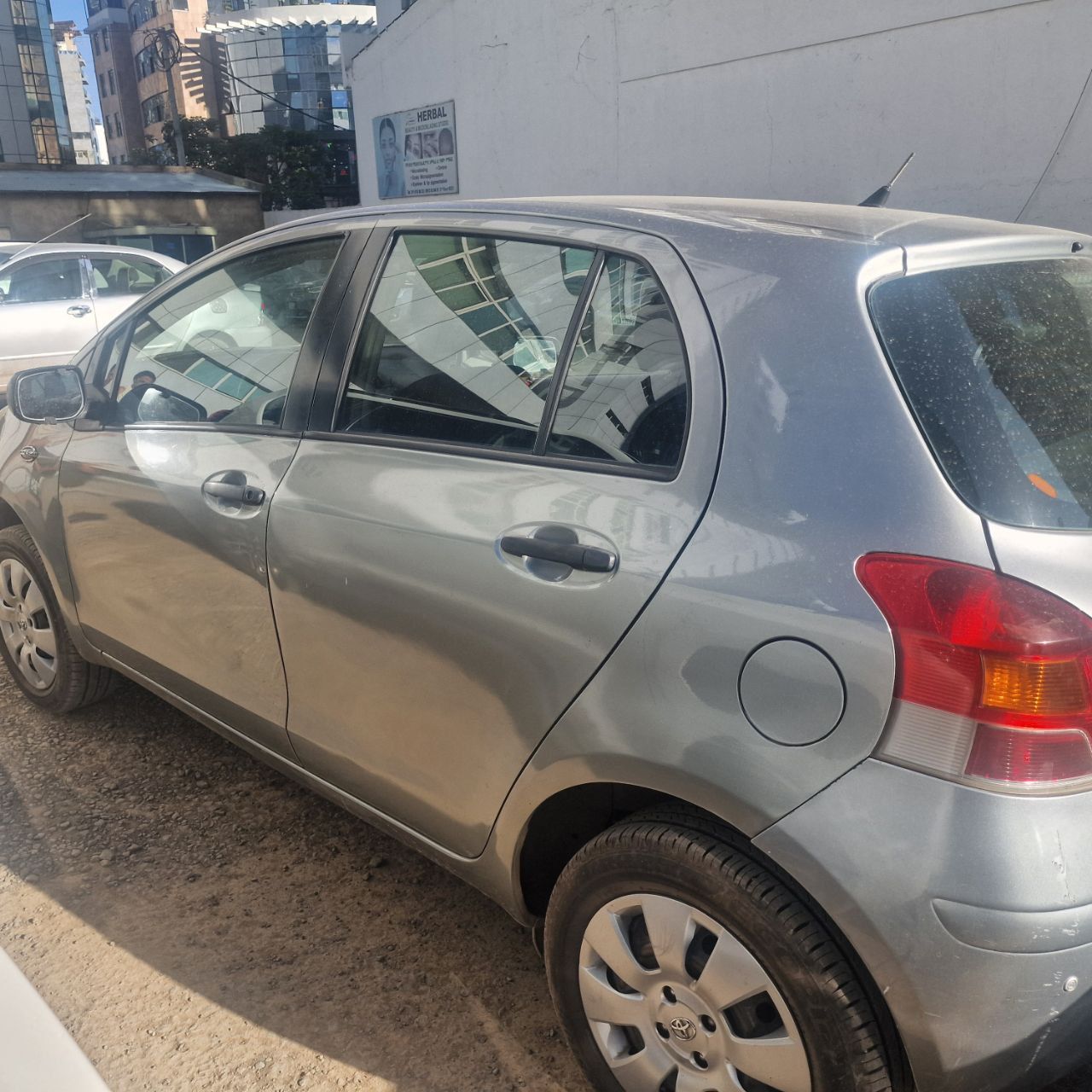 yaris compact 2009 - Image