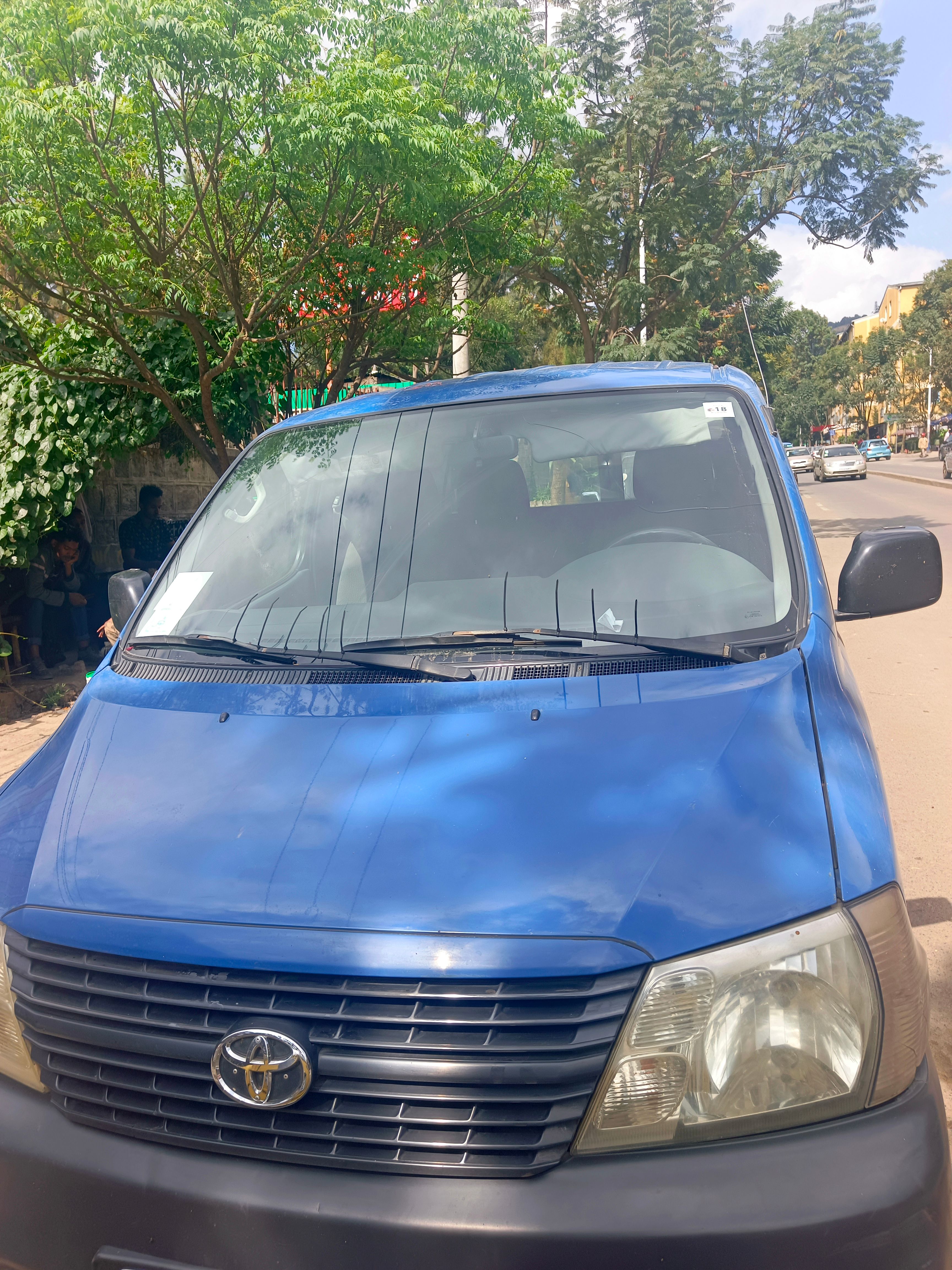 Toyota Hiace (Dolphin) - Image