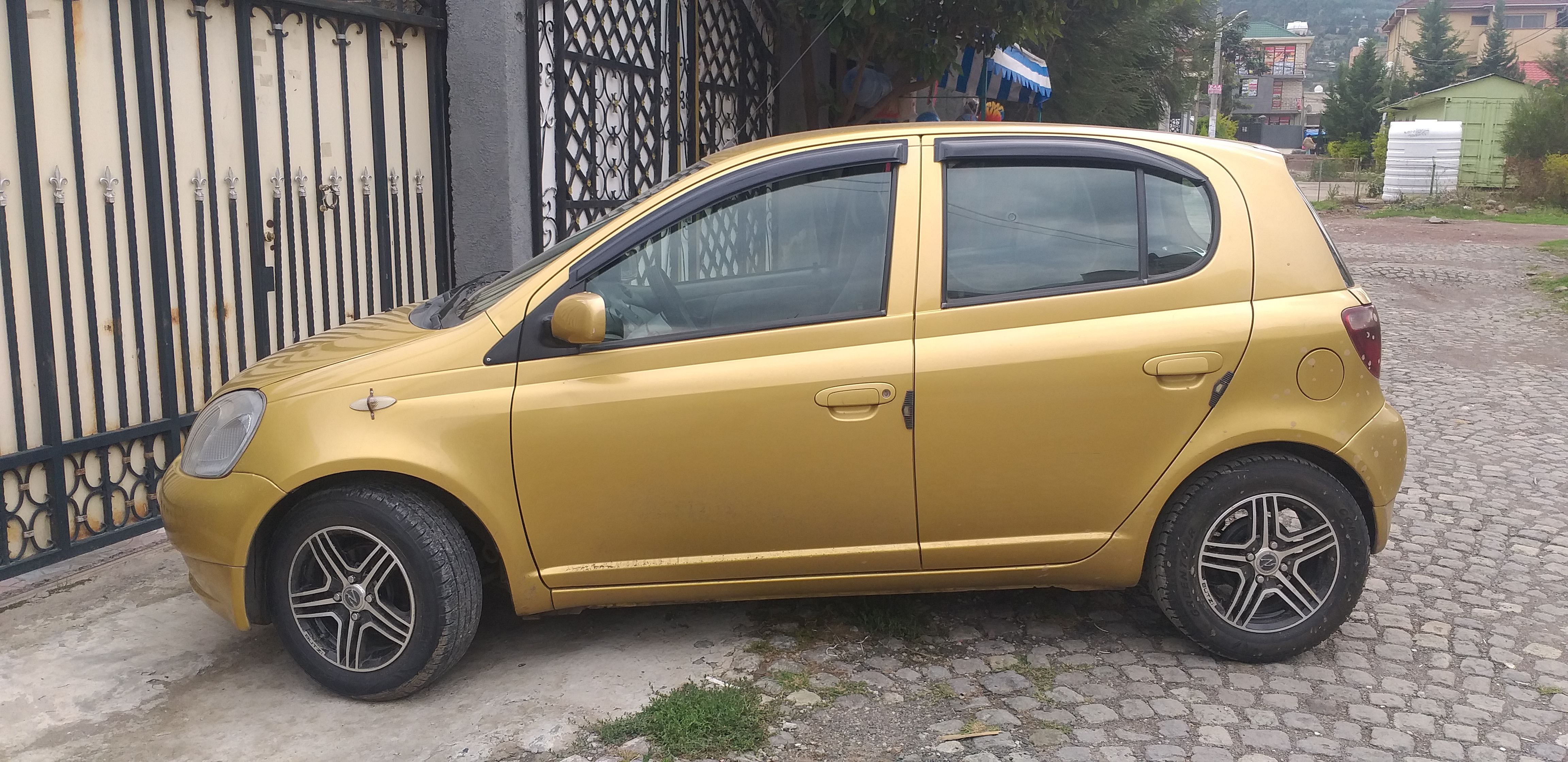 Toyota Vitz 2001 - Image