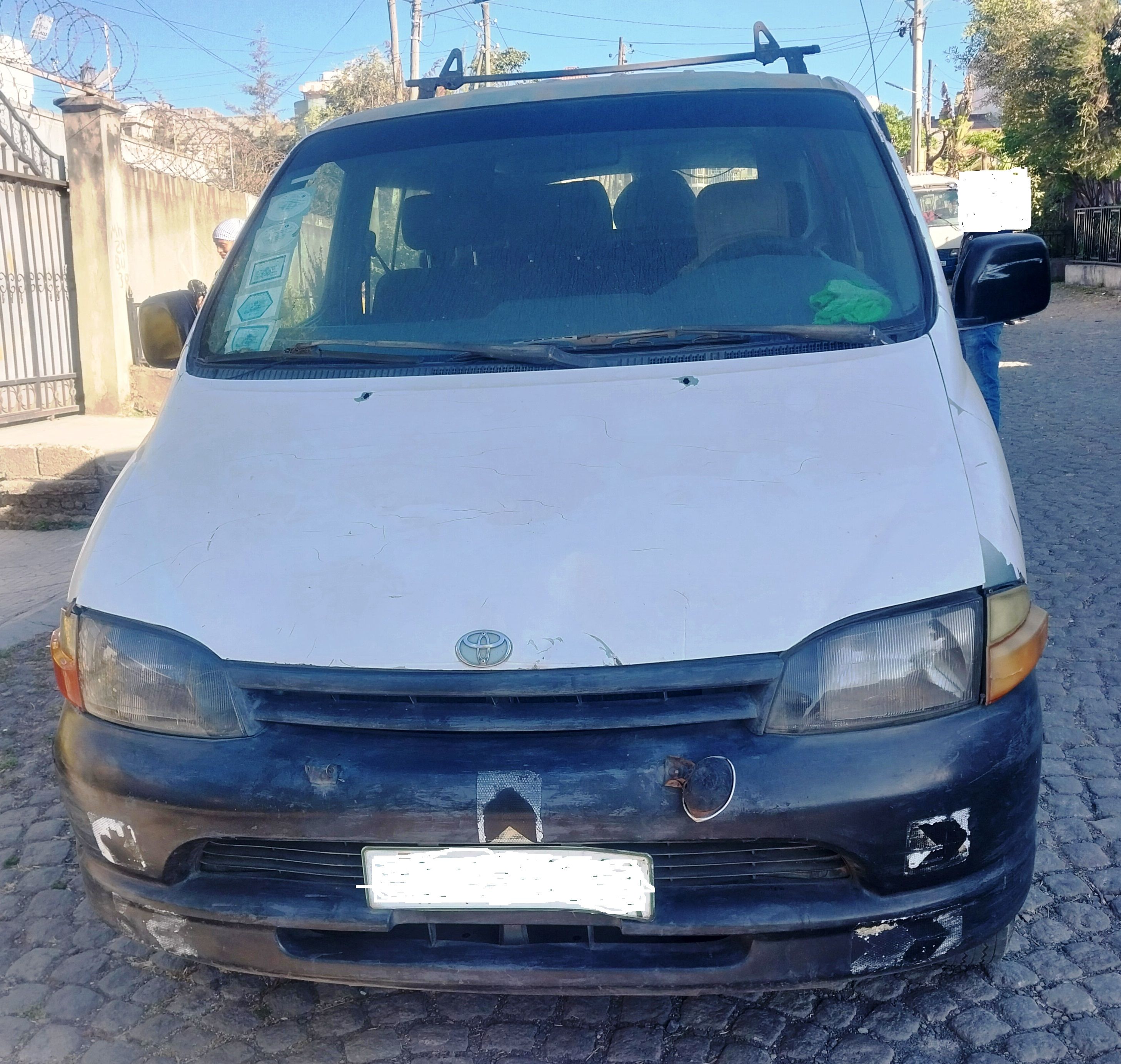 1997 Toyota Granvia HiAce (XH10)