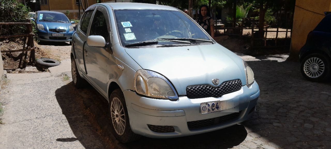 Vitz 2004