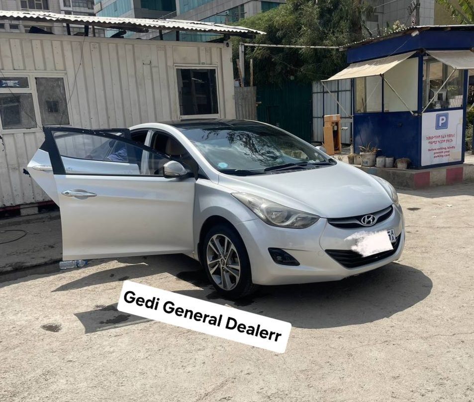 Hyundai Elantra  - Image