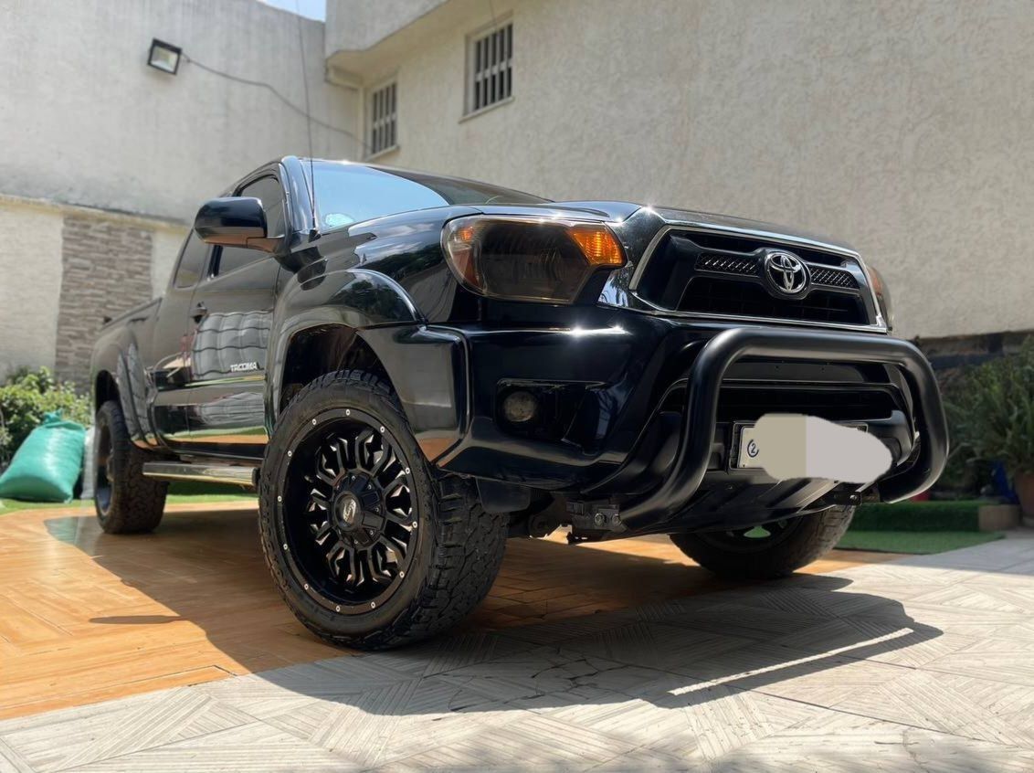 Toyota Tacoma  - Image