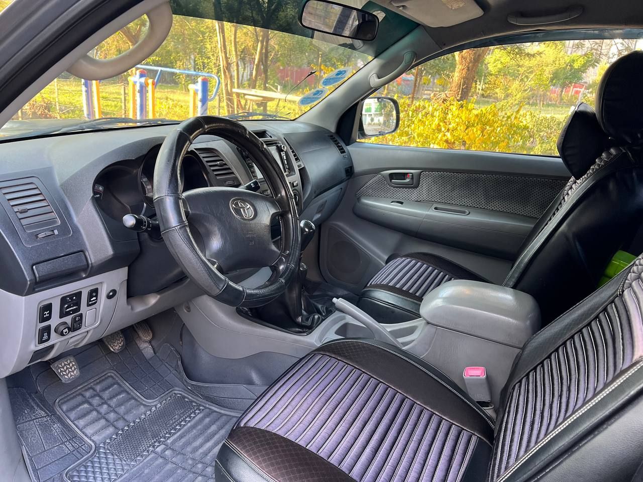 Toyota Hilux 2008( king cab)..Urgent Sale - Image