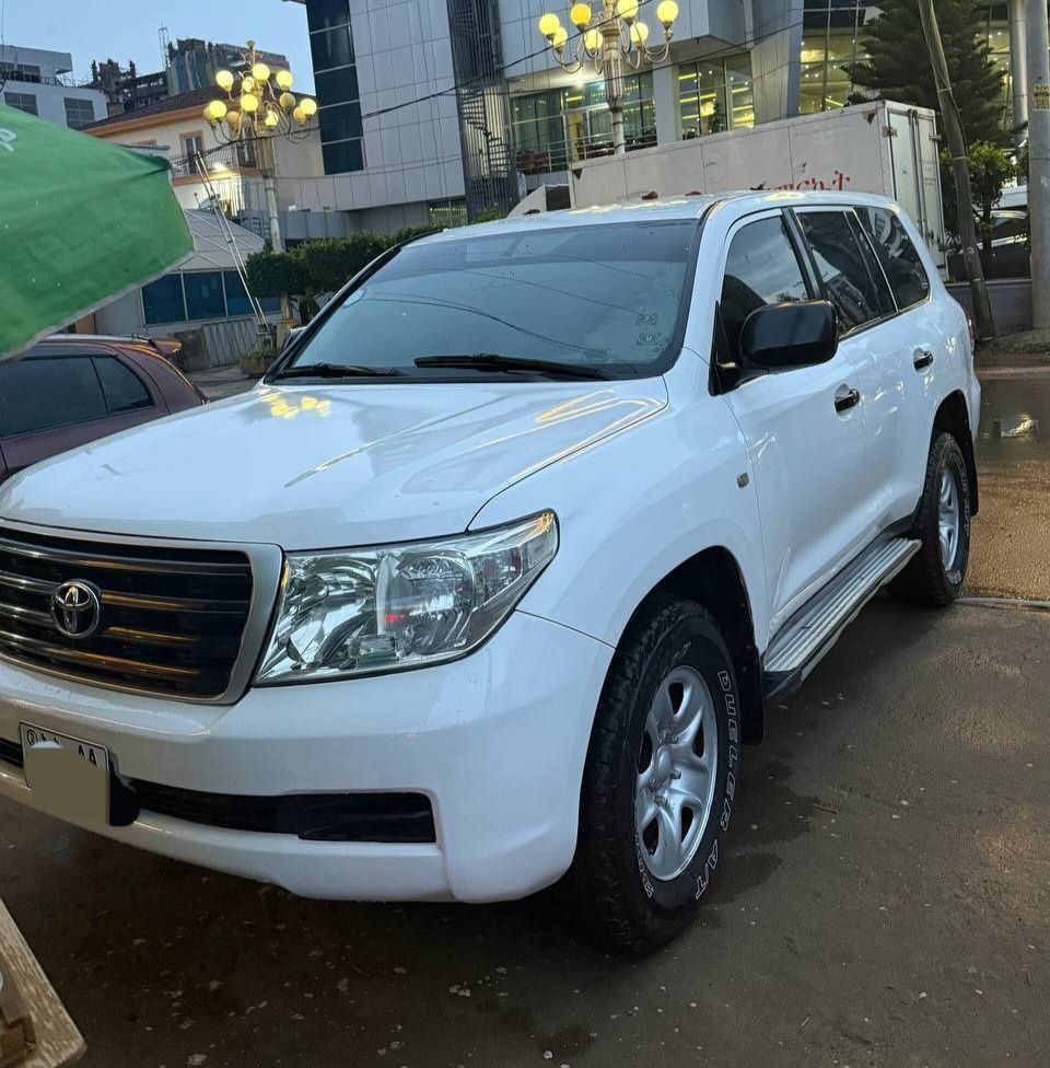 Toyota Landcruiser V8
