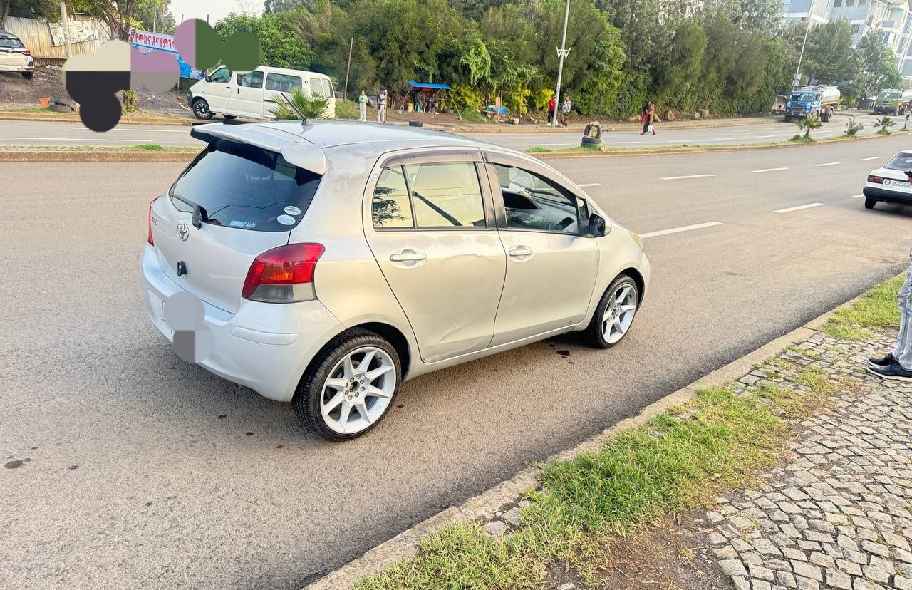 Toyota Yaris Compact  - Image