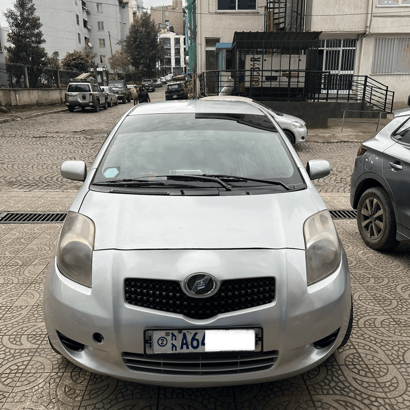 COMPACT YARIS  - Image