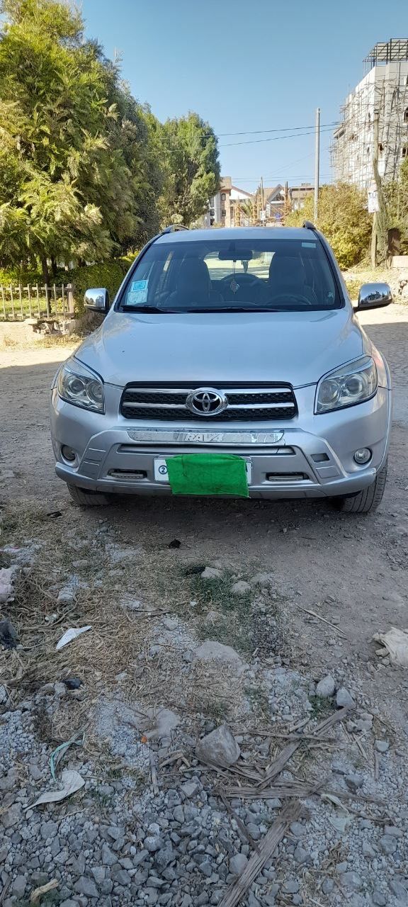 Toyota RAV4 - Image