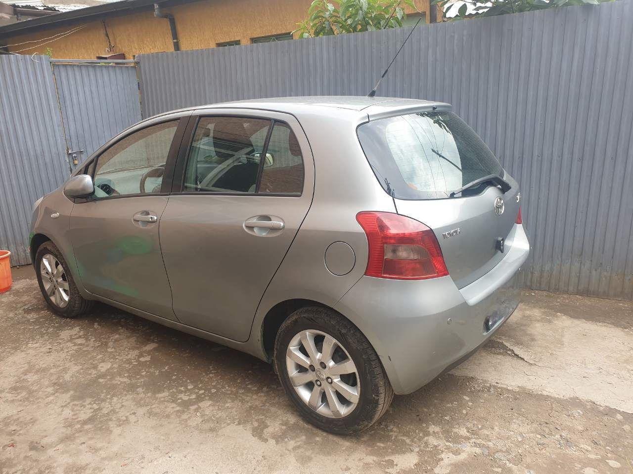 Toyota Yaris Compact Europe (Model 2008) Meri Yalzore Manual
