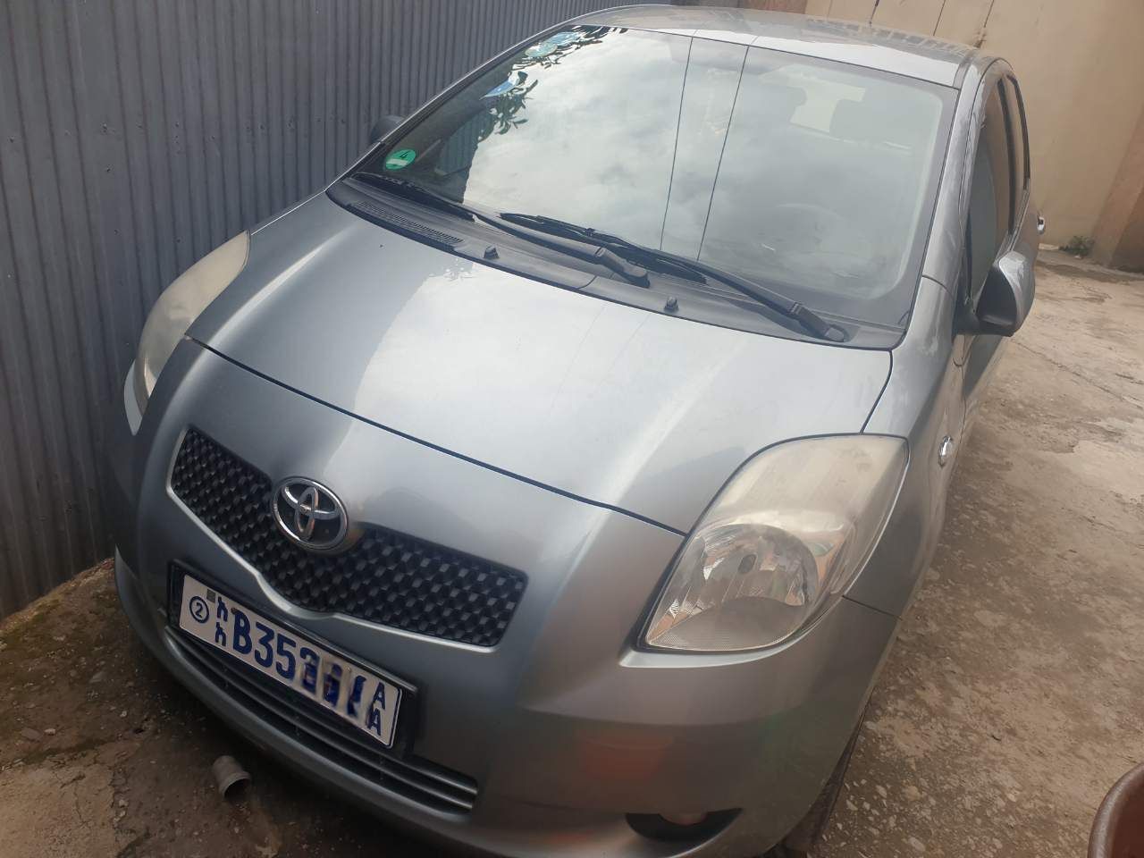 Toyota Yaris Compact Europe (Model 2008) Meri Yalzore Manual - Image