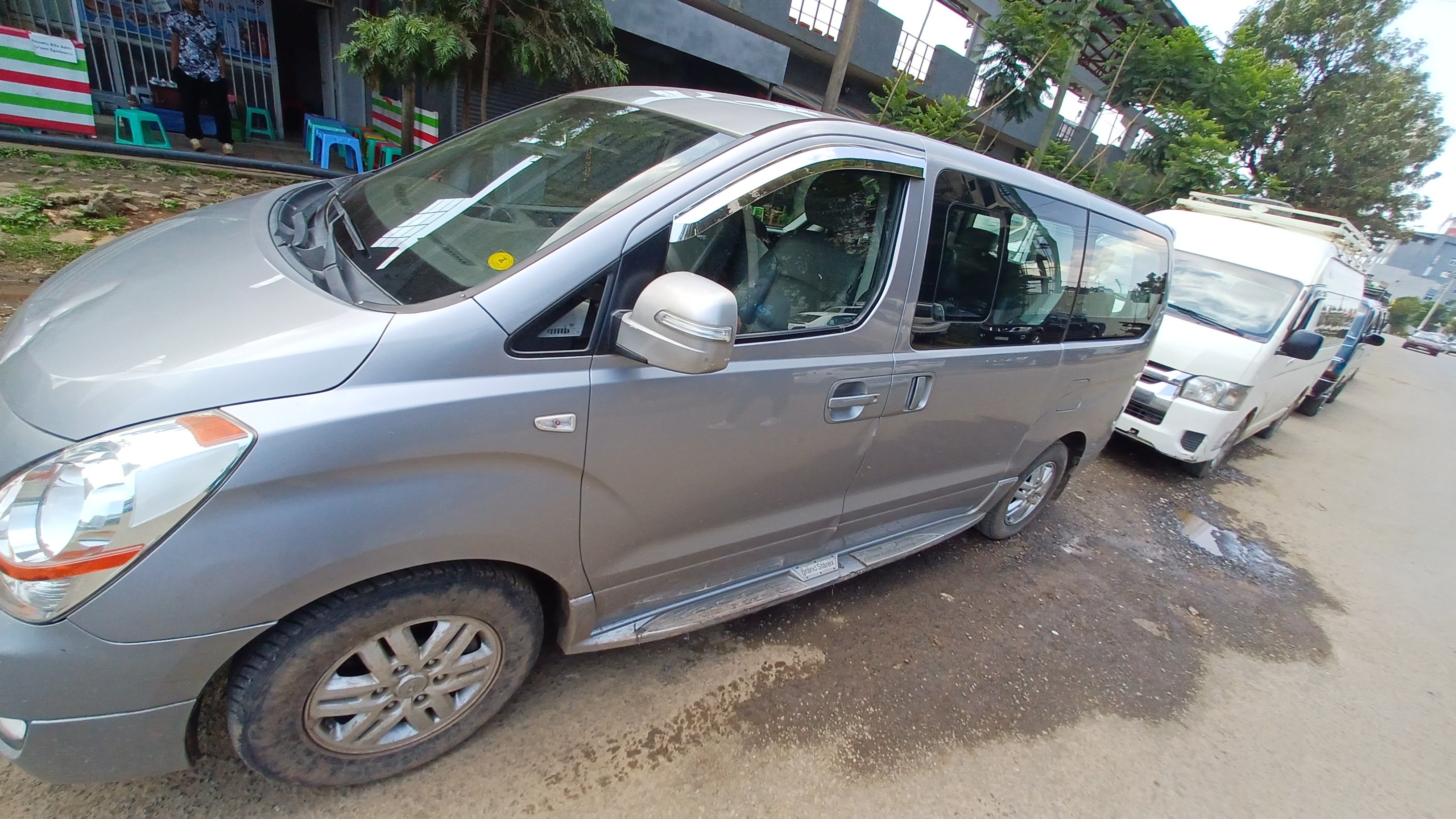 Hyundai Starex - Image