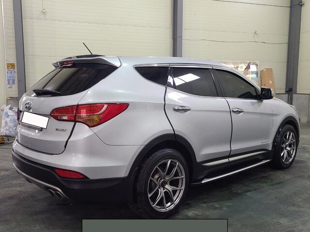 Hyundai Santa FE 2013 (Duty free) - Image