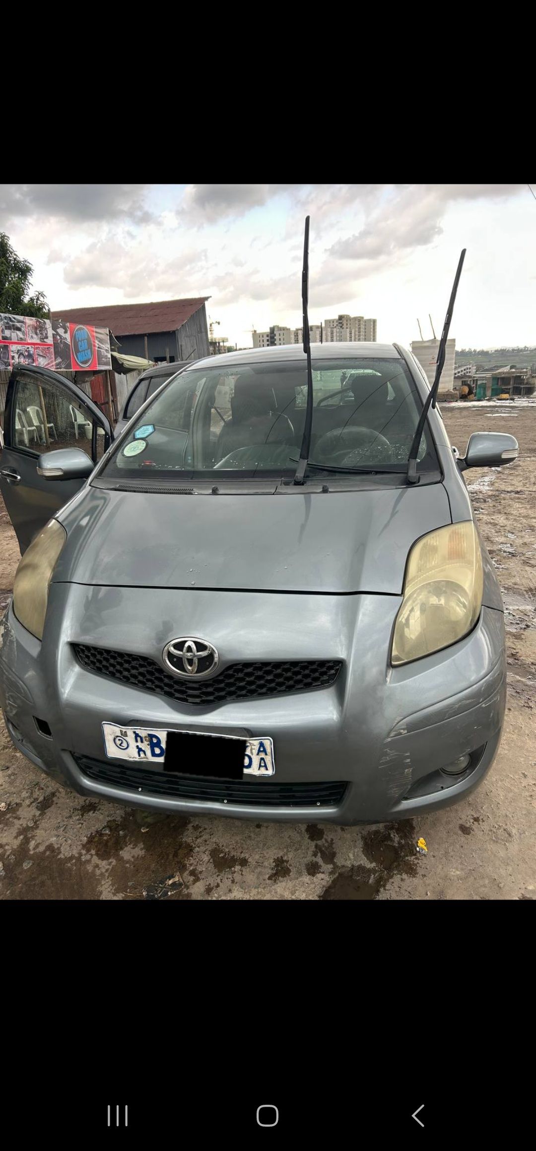 Toyota yaris  - Image