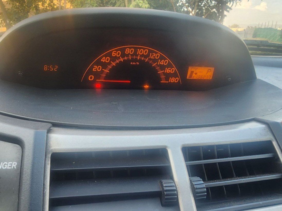 Toyota Yaris compact 2010 - Image