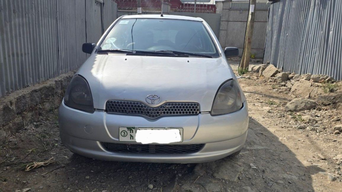 Toyota Vitz Yaris 2002