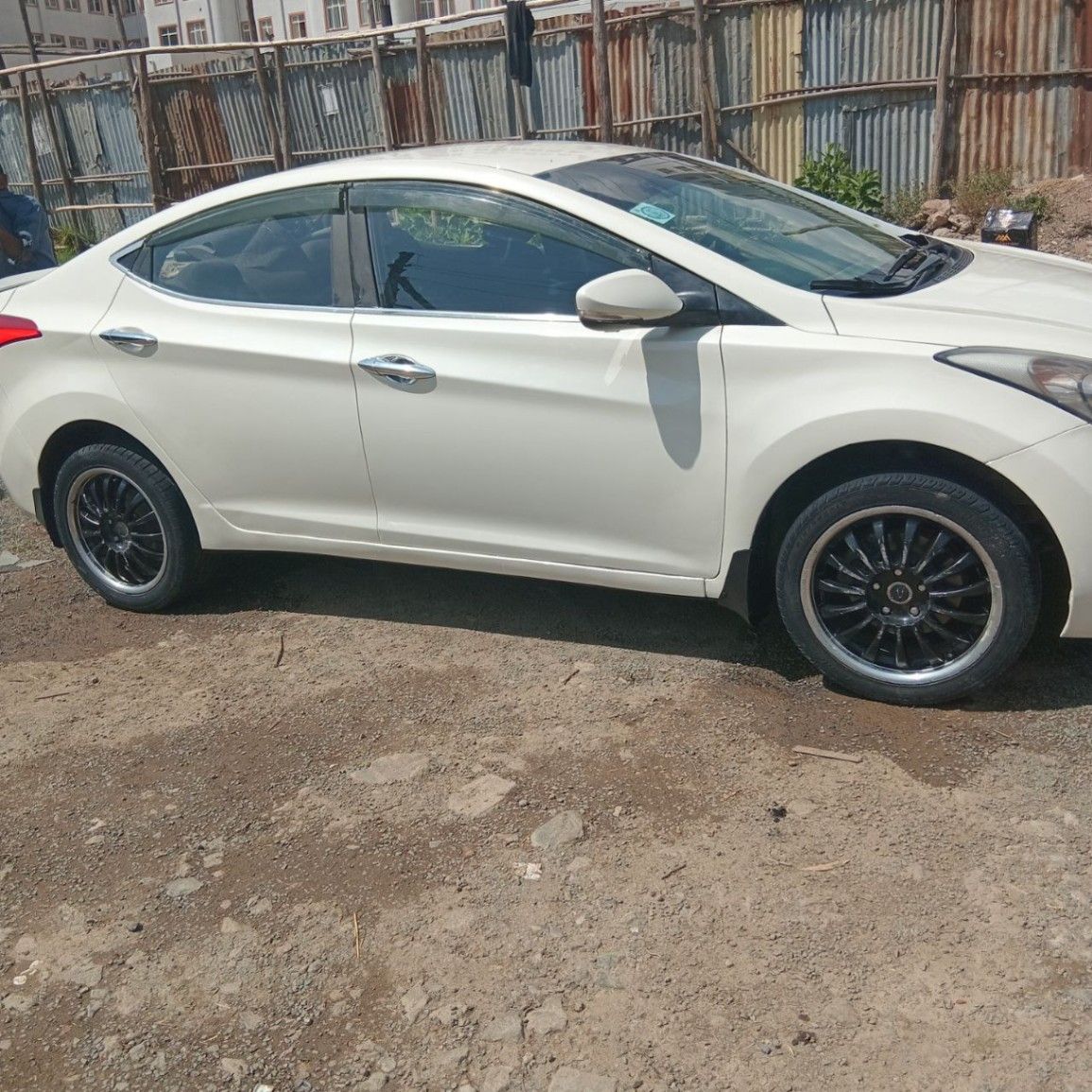 Hyundai avante 2011 - Image