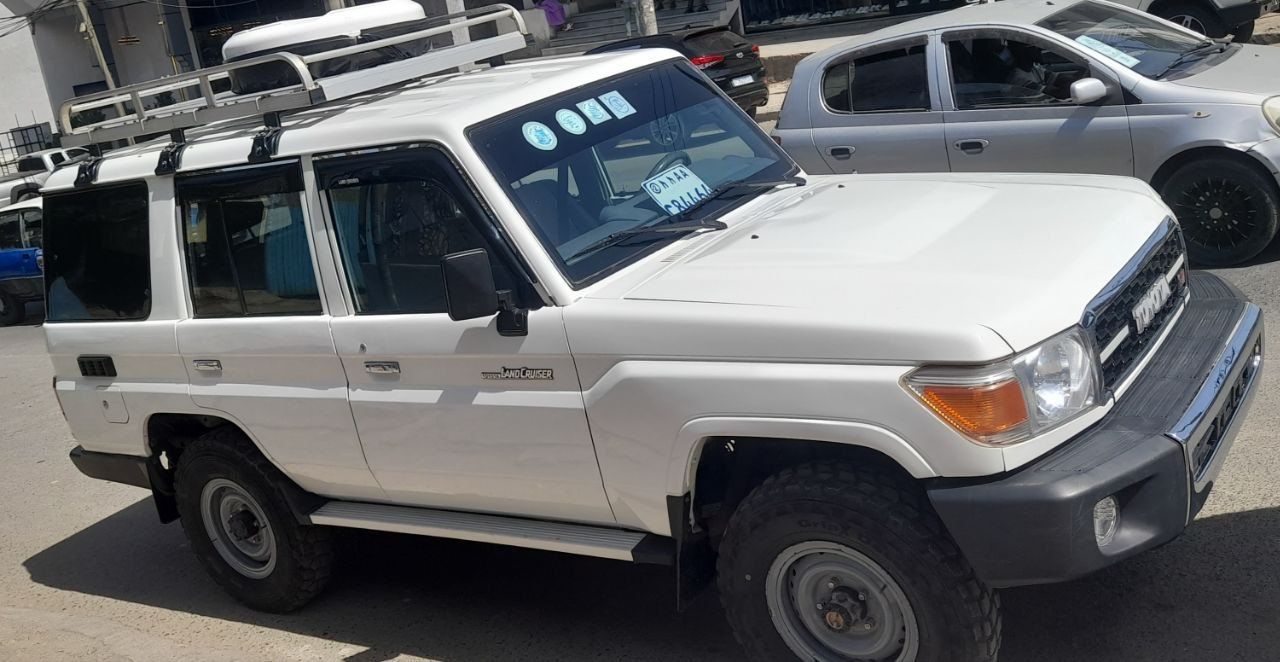 Toyota Landcruiser 2014 - Image